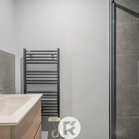 4 Appartement *