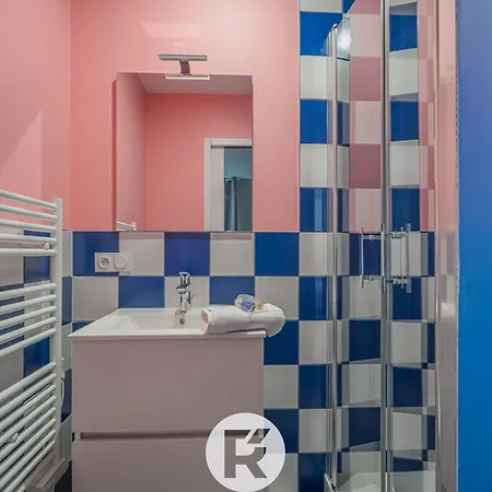 4 * Grenoble