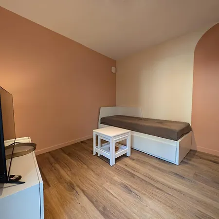 Appartement 4 *